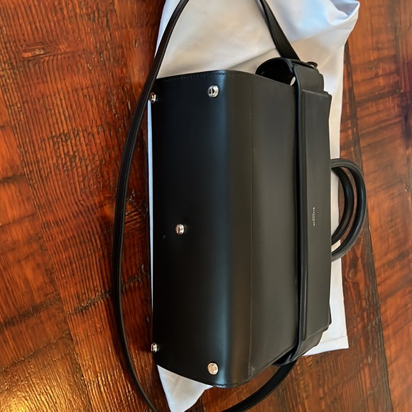 Givenchy Horizon Bag. - Picture 4 of 6